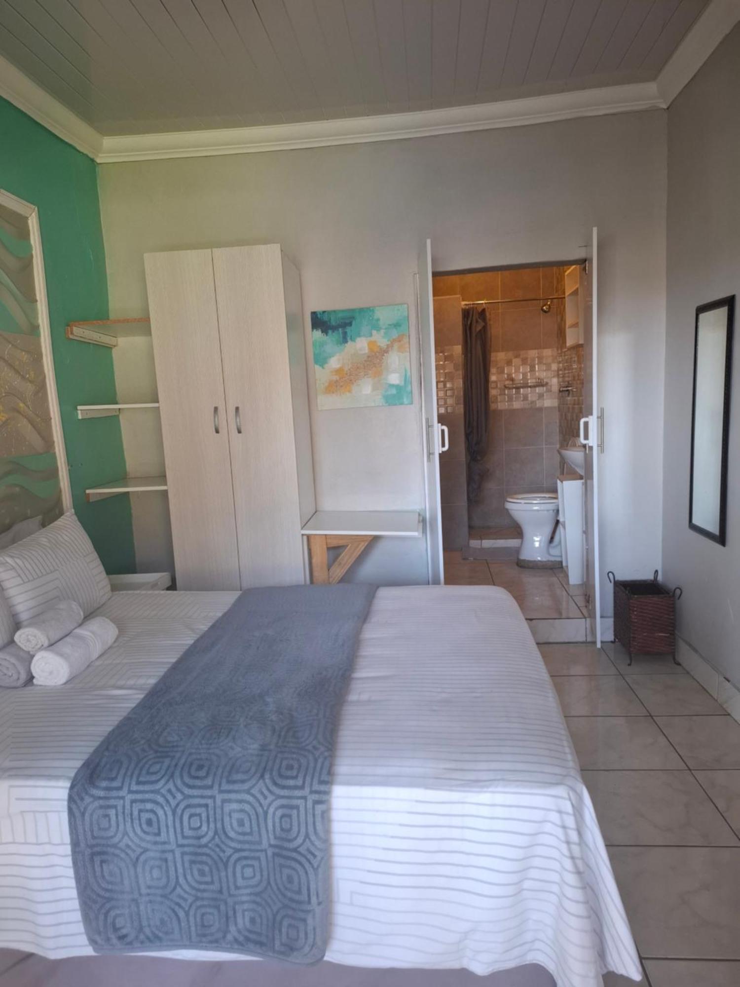 Mogwase Vicky B Bed And Breakfast الغرفة الصورة